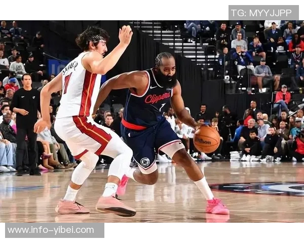 关键漏判引争议快船对76人比赛三次漏判哈登绝杀三分遭打手犯规未判 关键漏判引争议快船对76人比赛三次漏判哈登绝杀三分遭打手犯规未判